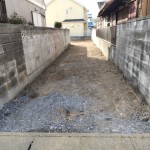 現地入口間口約2.76ｍ。(外観)