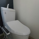 INAX社製シャワー暖房付トイレ。新品です！！
