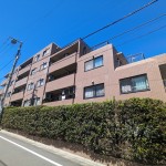 写真からでも日当たりの良さが伺えます。(外観)